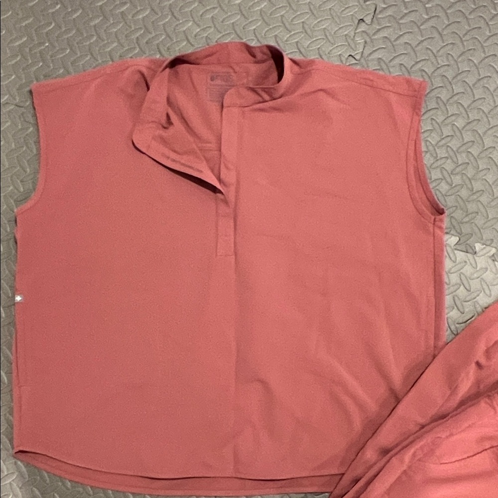 Figs Women's Rafaela Top in Dusty Rose with matching Zamora joggers Both XL